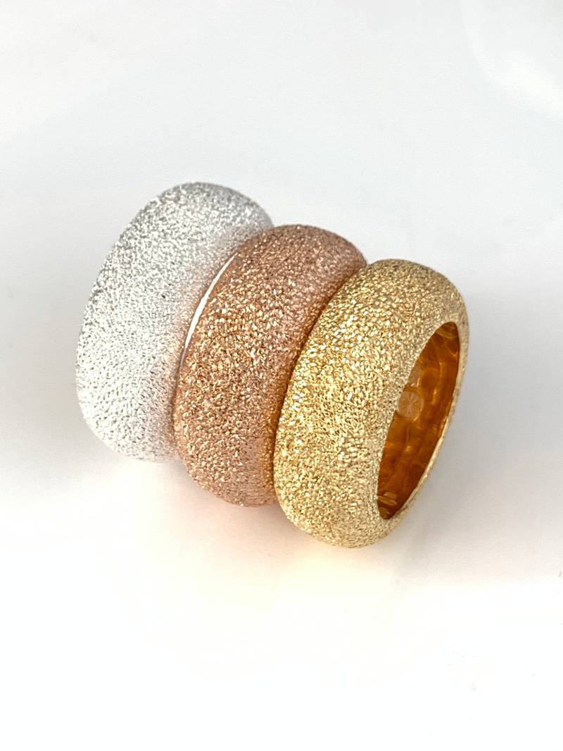 Runder Funkelnder Breiter Ring Aus Silber von KathisSilberschmuck