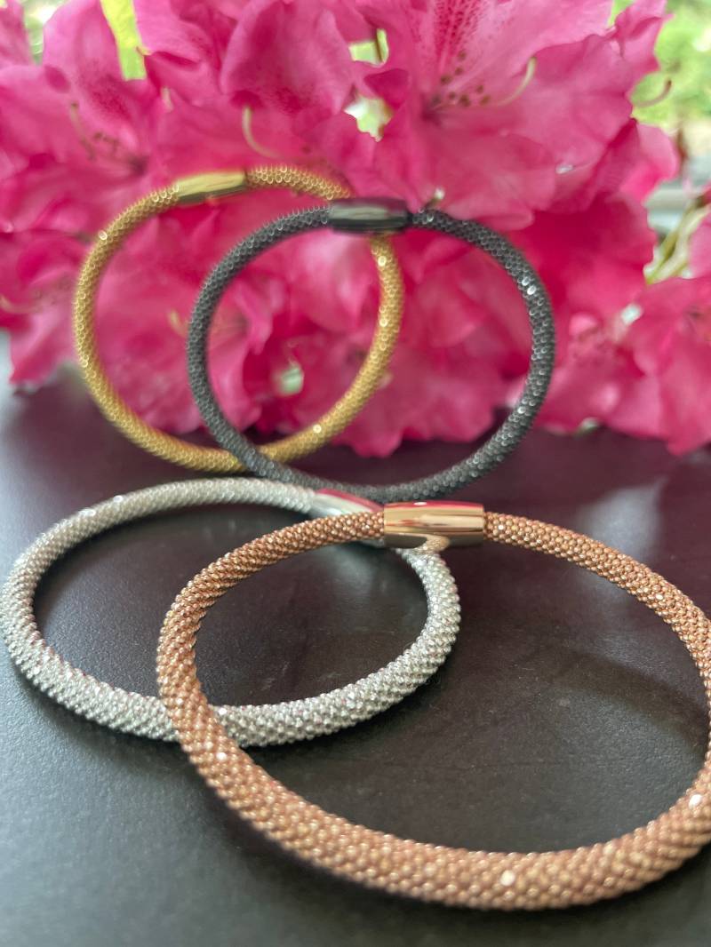 Wunderschönes Handgemachtes Armband Aus 925 Silber Mit Diamanteffekt Und Magnetverschluss von KathisSilberschmuck