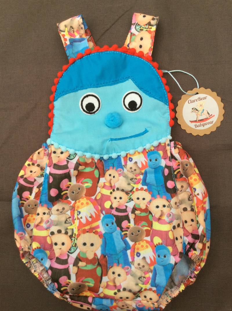 Rts 0-3 M in The Night Garden Iggle Schweinchen Strampler Outfit Neue Jungen-Mädchen-Outfits Jungen-Mädchen-Kleidung Fun Kostüm Kleidung Bereit Zu von ClareBearBabywear