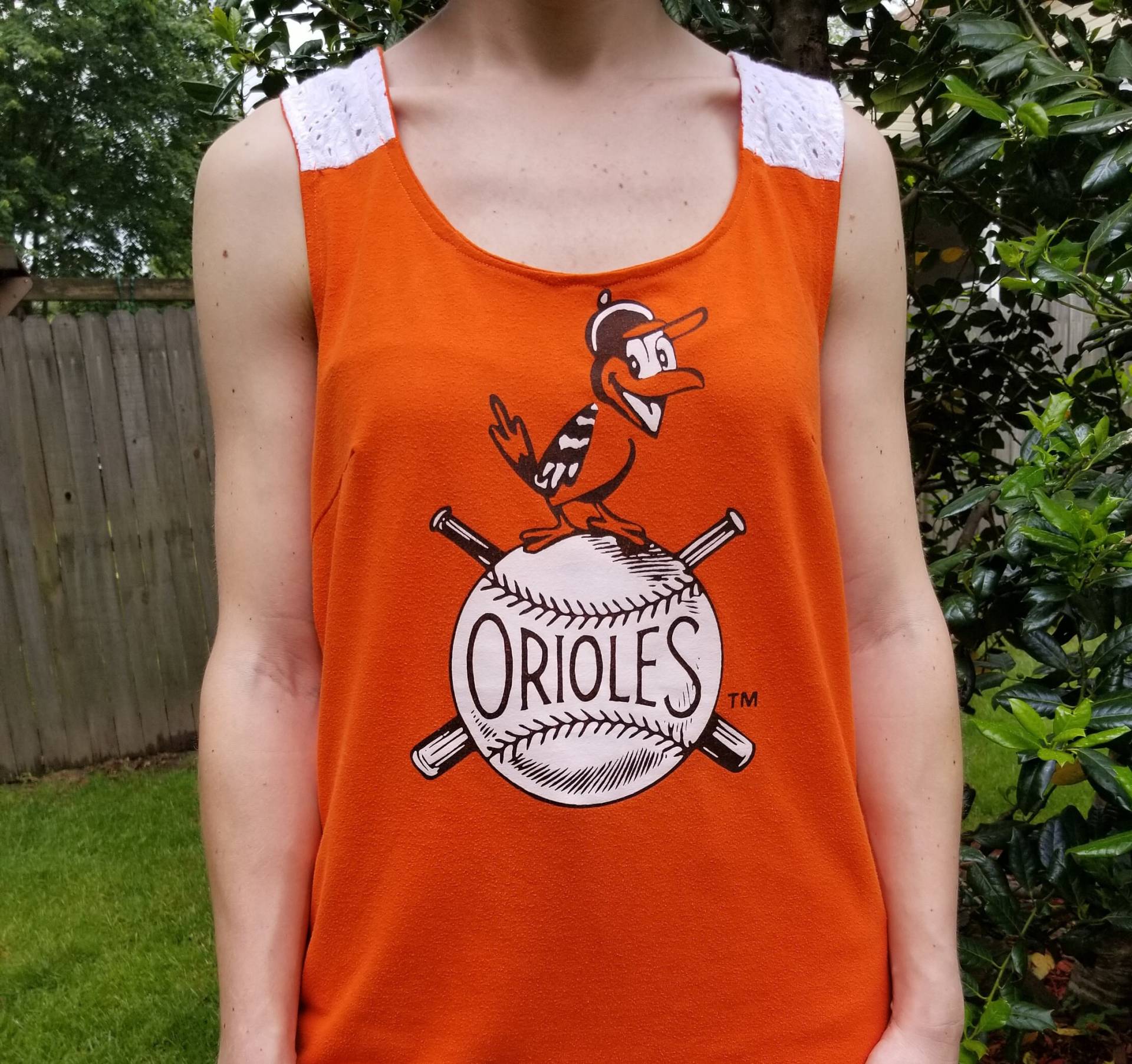 Baltimore Orioles Damen Tank Top Orange Und Ösen Racerback Baseball Baltimore Orioles Damen Tank Top Orange Und Ösen Racerback Baseball von ClareClothingCo