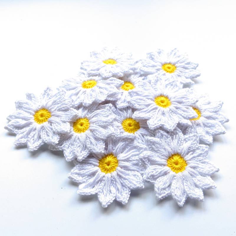 Daisy Crochet Flower Set Von 12 - Häkelblume Applikation, Scrapbooking, Spitzen, Verzierung, Häkelapplikation Blumen; Motiv & Aufnäher Daisy Crochet Flower Set Von 12 - Häkelblume Applikation, Scrapbooking, Spitzen, Verzierung, Häkelapplikation Blumen; Motiv & Aufnäher von ClariceInStore