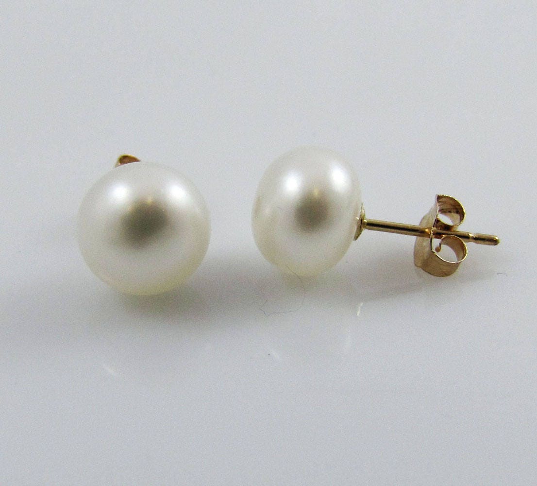 Zuchtperle Süßwasser 7, 5-8mm Ohrstecker, Solid Gold 14Kt. Gelb Zuchtperle Süßwasser 7, 5-8mm Ohrstecker, Solid Gold 14Kt. Gelb von ClarielDesigns