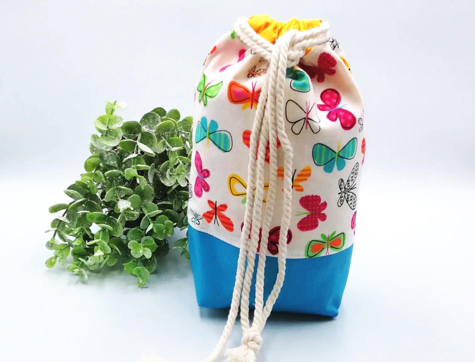 strandbeutelmini Rucksackkulturbeutel Für Die Reisestrandtasche Kleintasche Aus Kunstleder Tasche Mit Schmetterlinge Kitabeutel strandbeutelmini Rucksackkulturbeutel Für Die Reisestrandtasche Kleintasche Aus Kunstleder Tasche Mit Schmetterlinge Kitabeutel von Clarissimo