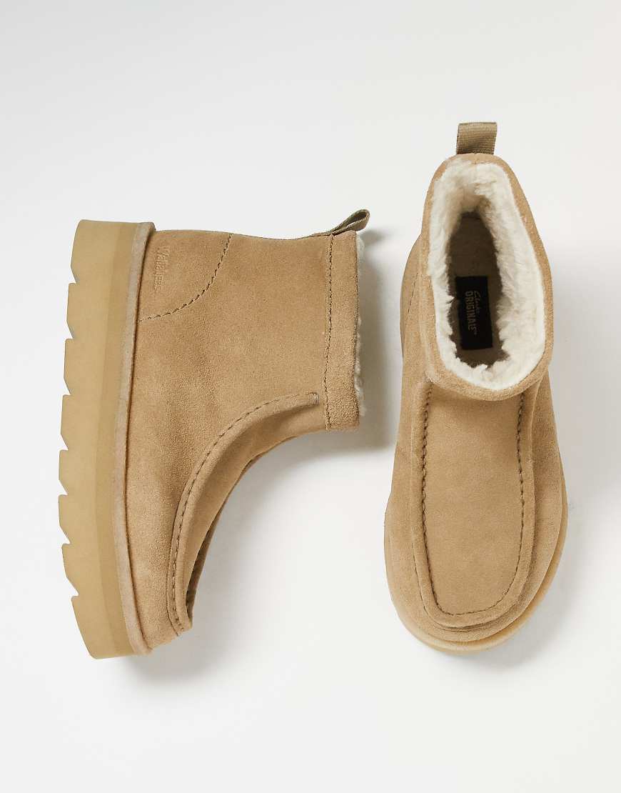 Clarks Originals - Meare Rooey - Gefütterte Stiefel aus Wildleder in dunklem Sand-Neutral von Clarks Originals