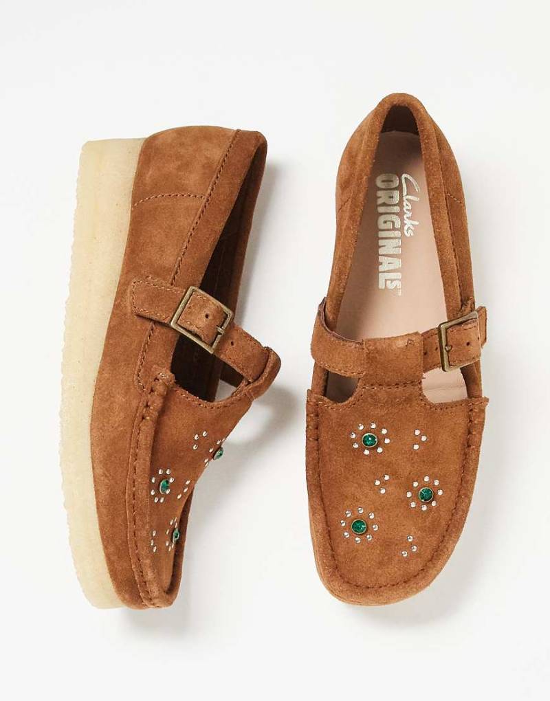 Clarks Originals - Wallabee - T-Steg-Schuh mit Verzierung aus braunem Wildleder-Brown Clarks Originals - Wallabee - T-Steg-Schuh mit Verzierung aus braunem Wildleder-Brown von Clarks Originals