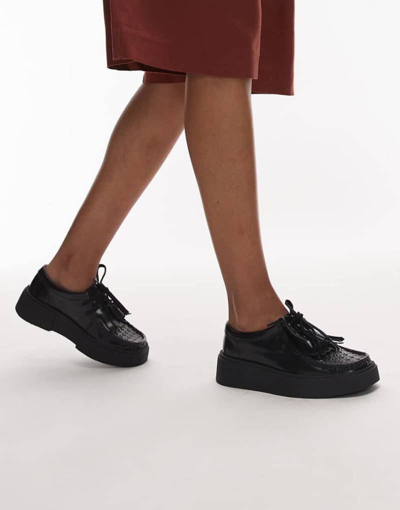 Clarks - Torview - Schuhe aus Leder in Schwarz mit Fransen und Fischgrätdetail von Clarks