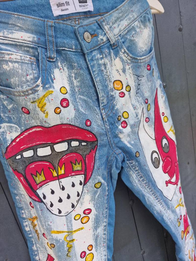 Einzelstück Gr. 34/L 30 Jeans Hose Köln Cologne Karneval Unikat Einzelstück Gr. 34/L 30 Jeans Hose Köln Cologne Karneval Unikat von ClarksDodi