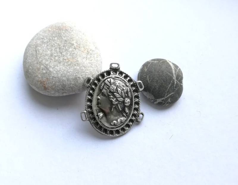 180036 - Antikes Schmuckstück Im Jugendstil Altsilberfarben von ClassOfGlass