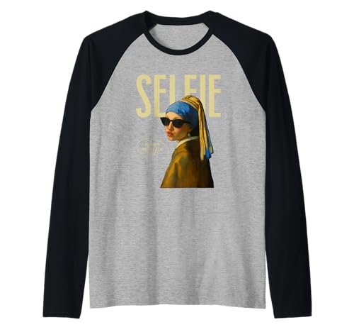 Lustiges Selfie-Parodie Mädchen mit Perlenohrring Raglan von Classic Art Remix