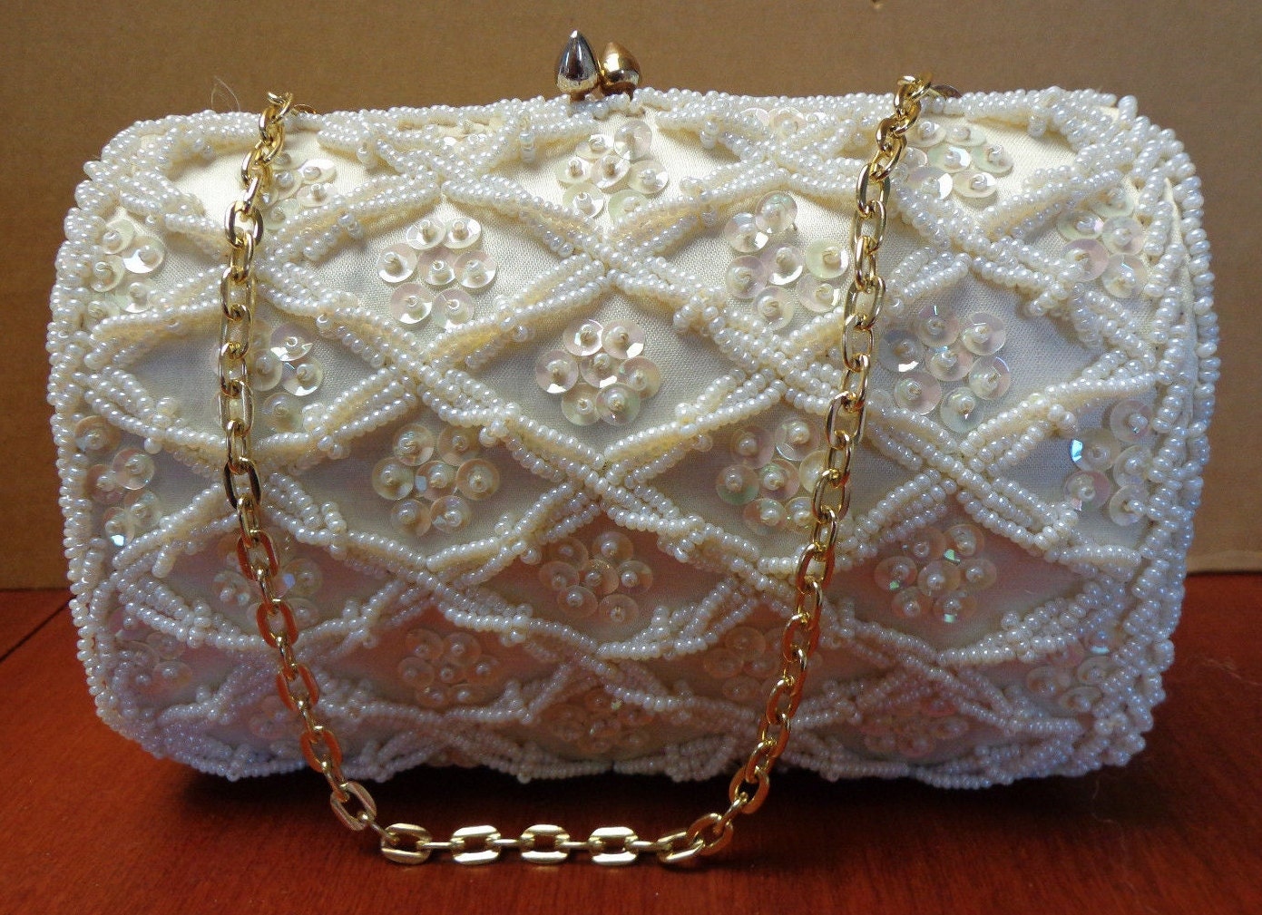 Süße Vtg Weiß Perlen Abendtasche von ClassicBagsSP