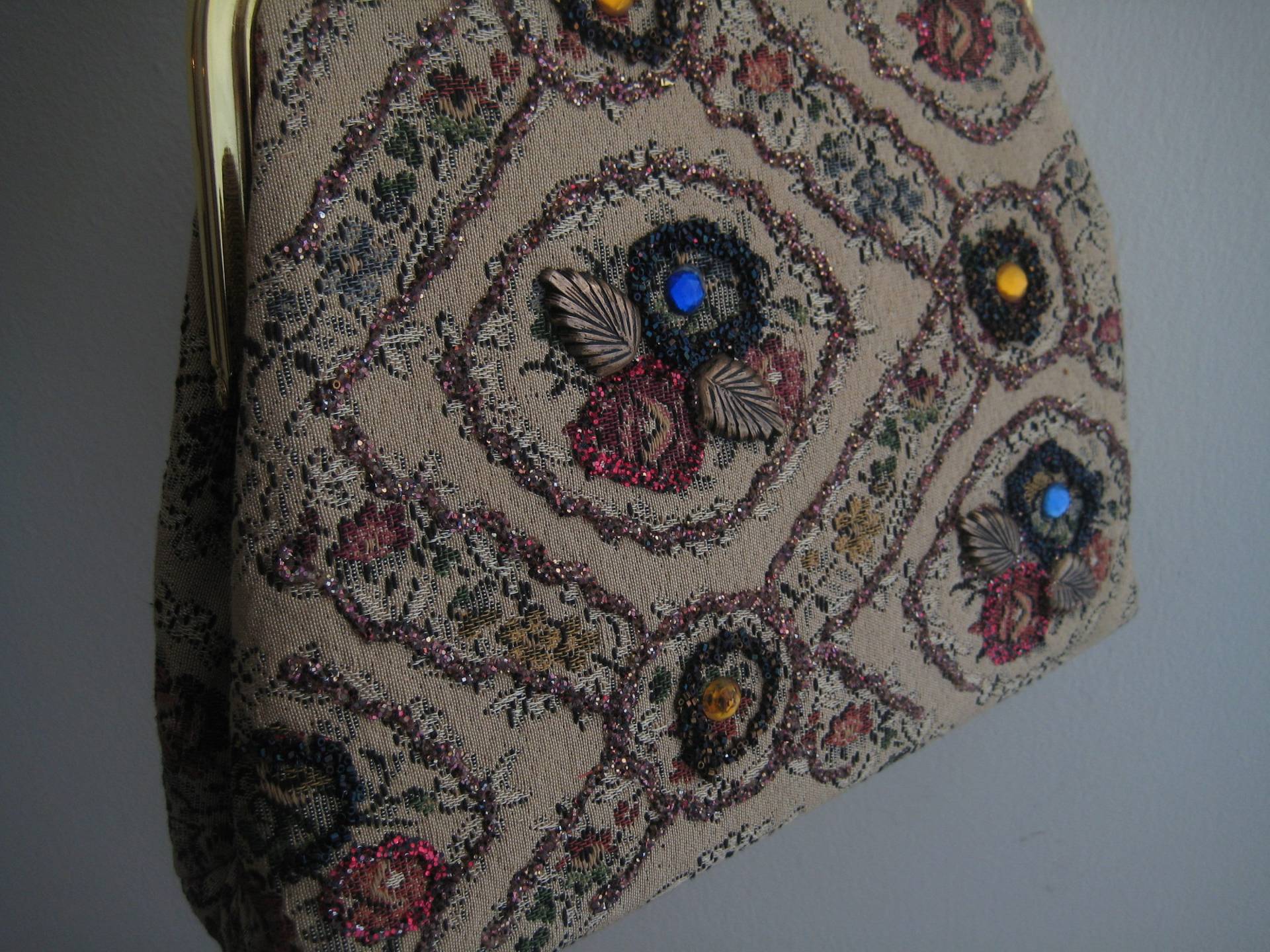 Vintage Wandteppich Look Tasche Mit Pailletten Und Perlen von ClassicBagsSP