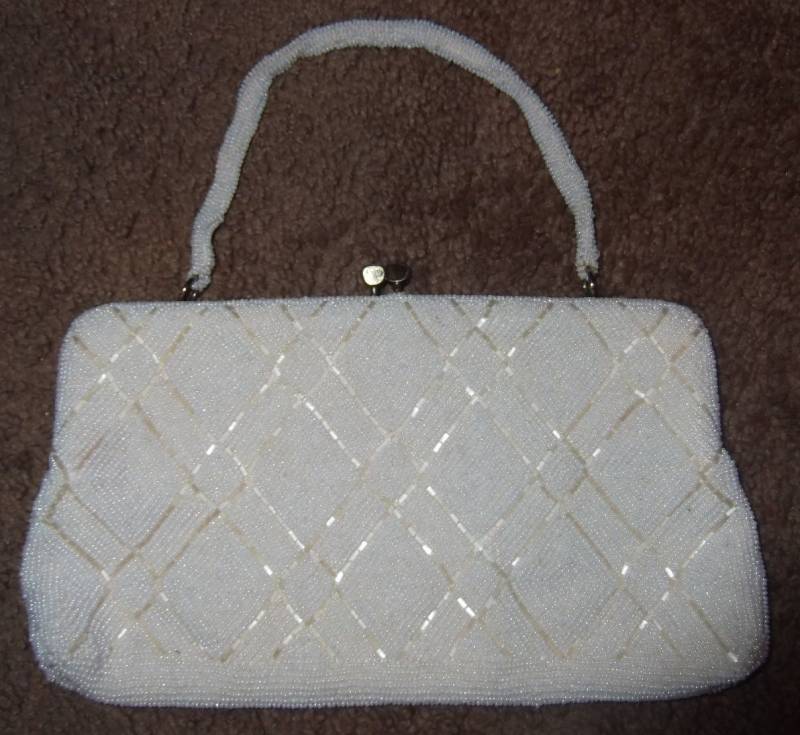 Vtg Laregale Weiß Perlen Abendtasche. Bezaubernd von ClassicBagsSP