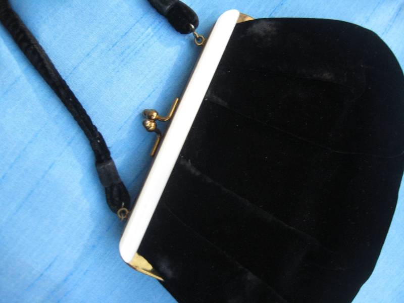 Vtg Schwarzer Samt Mit Bakelit Trim Von Garay von ClassicBagsSP
