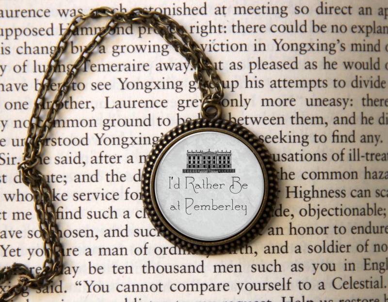 Lieber Im Pemberley Silhouette Runden Anhänger Sein von ClassicBookWallets