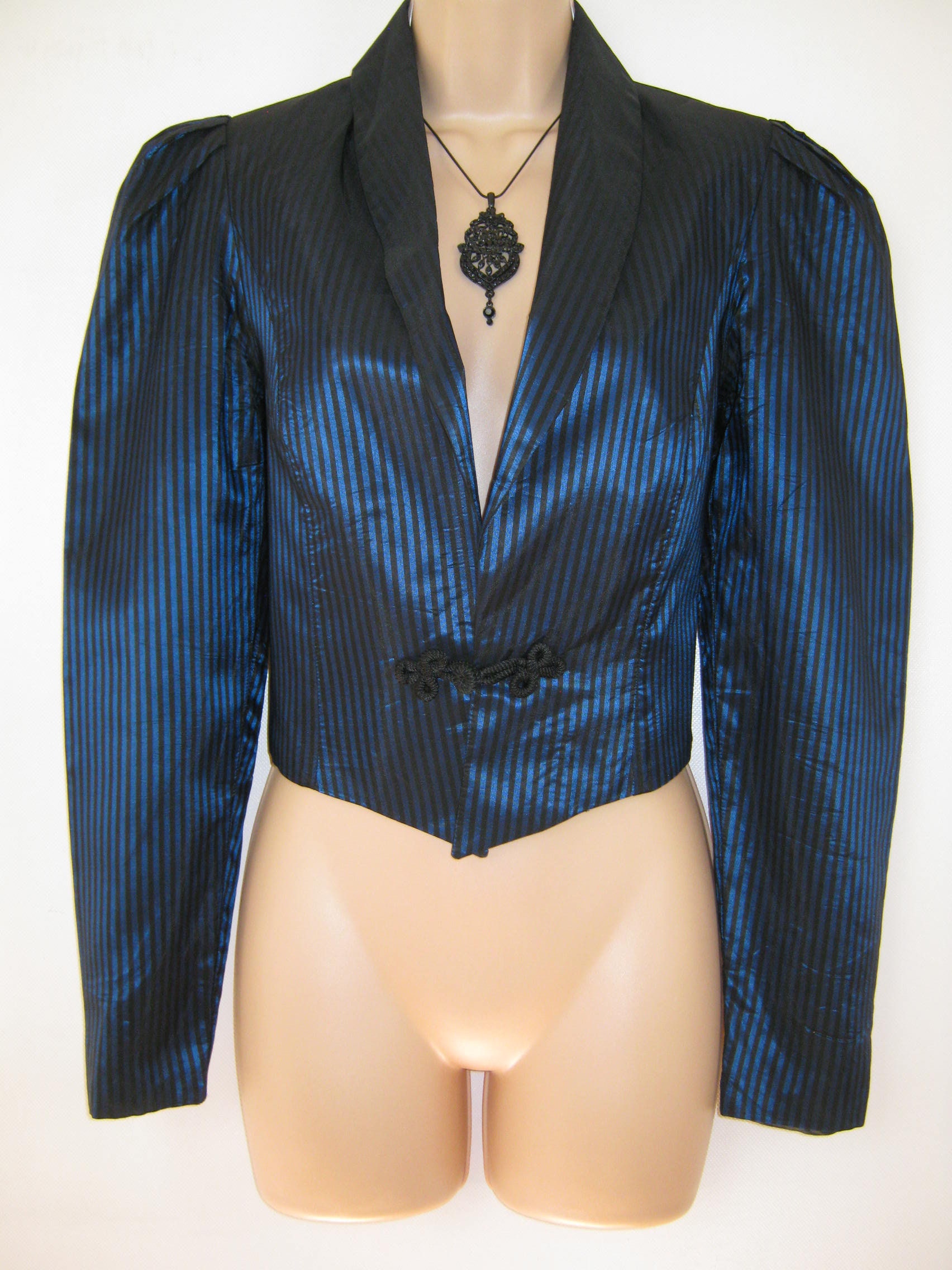 Laura Ashley Vintage 80Er Jahre Gestreifte Steampunk Goth Style Acetat Bolero Jacke, Uk 10/12 von ClassicLauraAshley