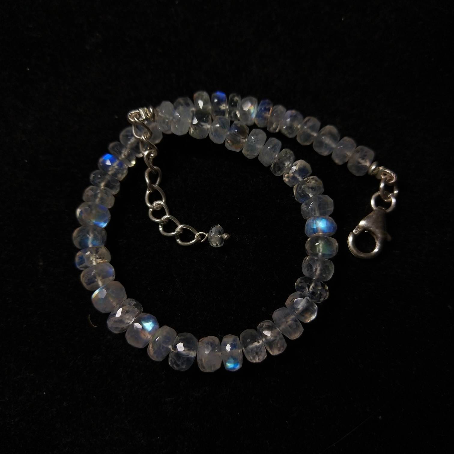 Natürliches Regenbogen-Mondstein-Armband, Mondstein-Silberarmband, Mondstein, Glatte Rondelle-Perlen, Armband, Blaues Feuer von ClassicsgemsJewelry