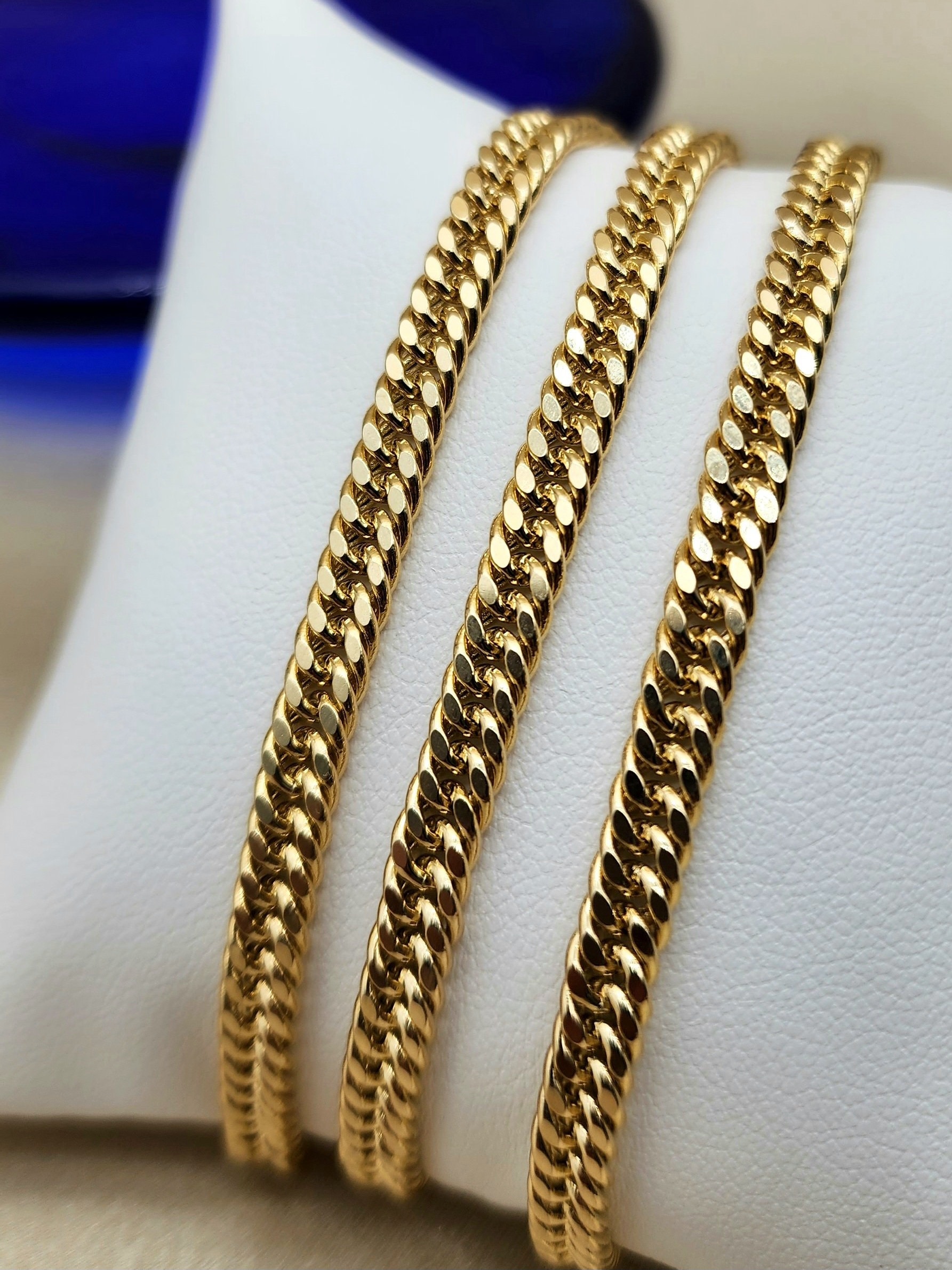 18K Gold Miami Cuban Link/Panzerketten. 1, 5mm. Verschiedene Größen. Echtes Gold. 750 Zertifiziert. Weltweit Kostenloser Versand. Geburtstagsgeschenk von ClassisJewellers