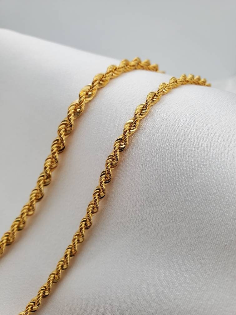 18K Goldseilketten. Verschiedene Größen. 4mm/5mm. Höchste Qualität Aus Gold. Echtes Gold. Weltweit Kostenloser Versand. 750 Zertifiziert von ClassisJewellers