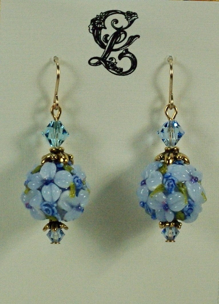 Blaue Lampwork Blumen Ohrringe Swarovski Kristall, Vergoldete Brisuren Blaue Lampwork Blumen Ohrringe Swarovski Kristall, Vergoldete Brisuren von ClassyLadyElaine