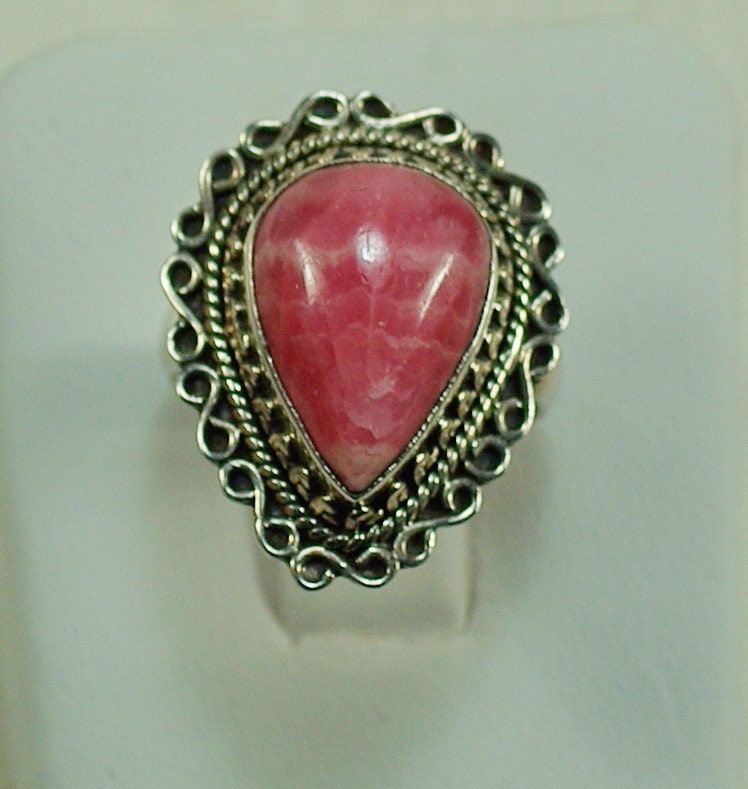 Großer Rhodochrosit Sterling Ring Vintage Pink Stein Ring Größe 17, 5 Mm, Silber Unter 30, Unikat Großer Rhodochrosit Sterling Ring Vintage Pink Stein Ring Größe 17, 5 Mm, Silber Unter 30, Unikat von ClassyLadyElaine
