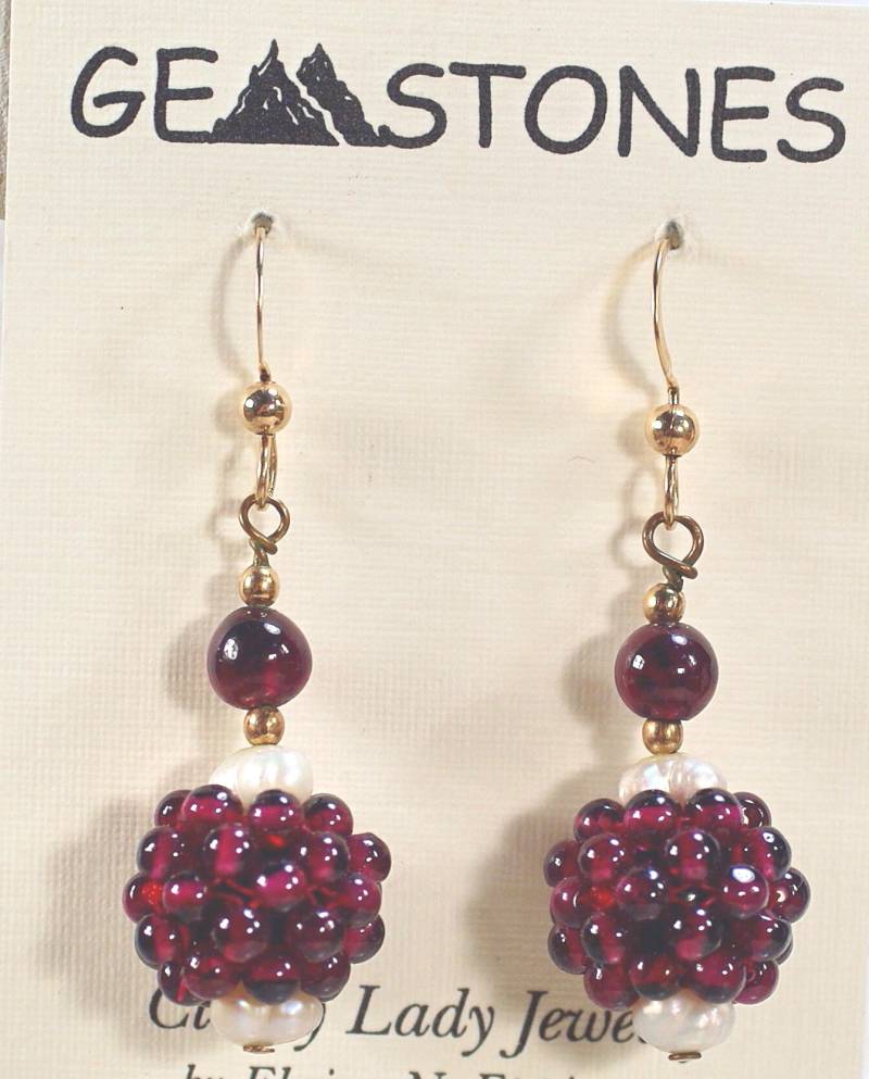Natürliche Granat-Cluster-Ohrringe Echte Halb Kostbare Januar Geburtstags-Ohrringe, Granat-Perlen-Ohrringe von ClassyLadyElaine