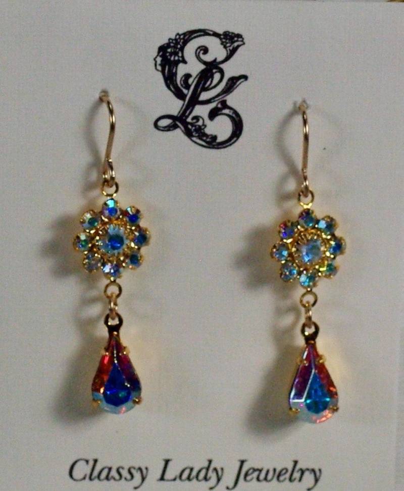 Swarovski Ab Kristall-Tränentropfen-Ohrringe Aurora Borealis Cluster Swarovski Ab Kristall-Tränentropfen-Ohrringe Aurora Borealis Cluster von ClassyLadyElaine