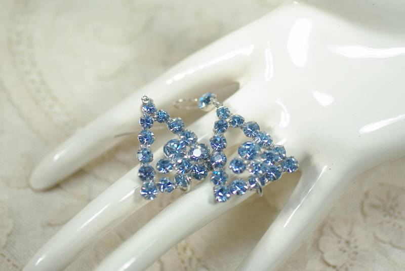 Vintage Blaue Strass Ohrhänger Upcycled 1950S Silber Ohrhänger Vintage Blaue Strass Ohrhänger Upcycled 1950S Silber Ohrhänger von ClassyLadyElaine