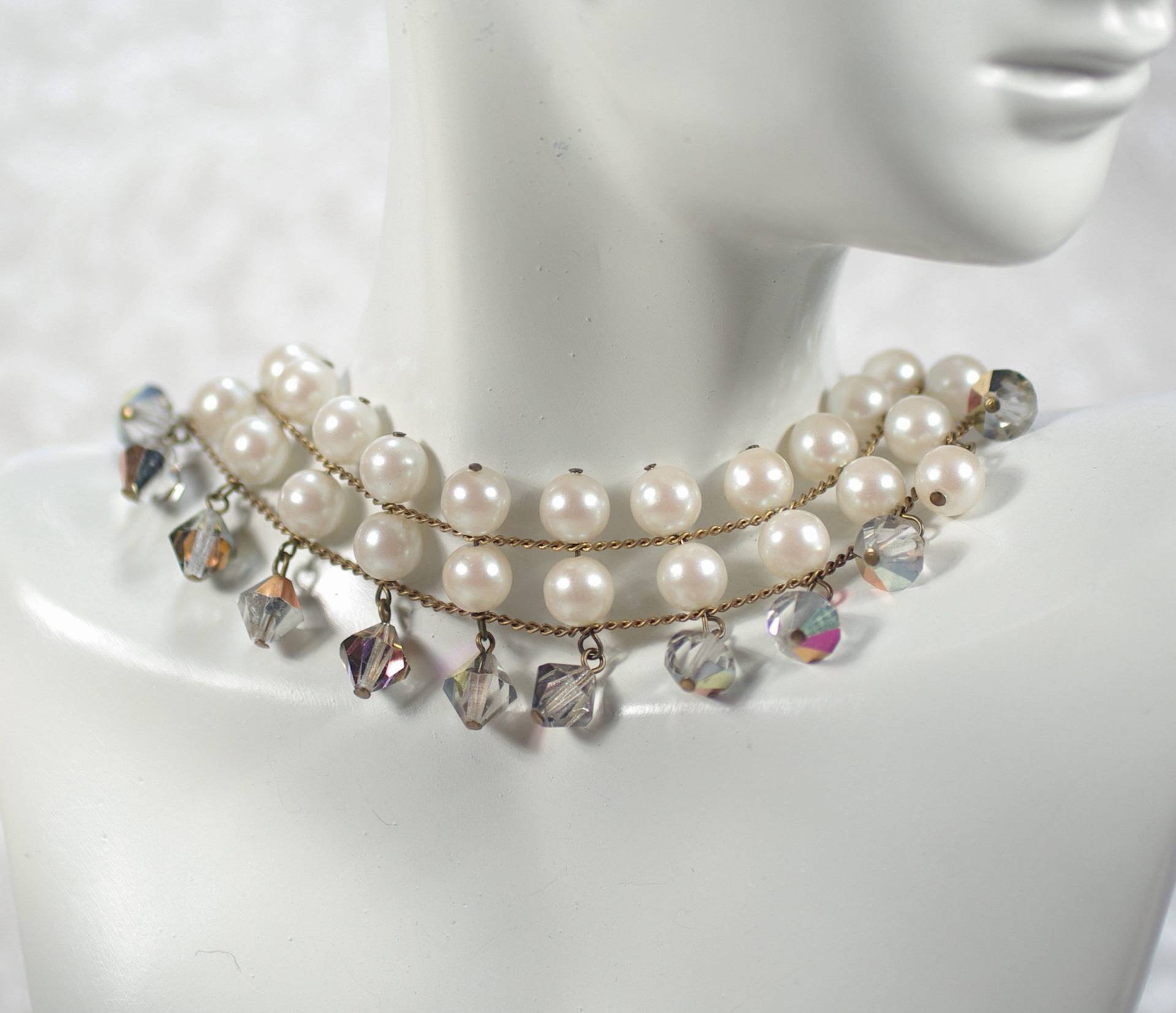 Vintage Irisierende Perle Bib Halskette Strass Kristall Multi Strang von ClassyLadyElaine