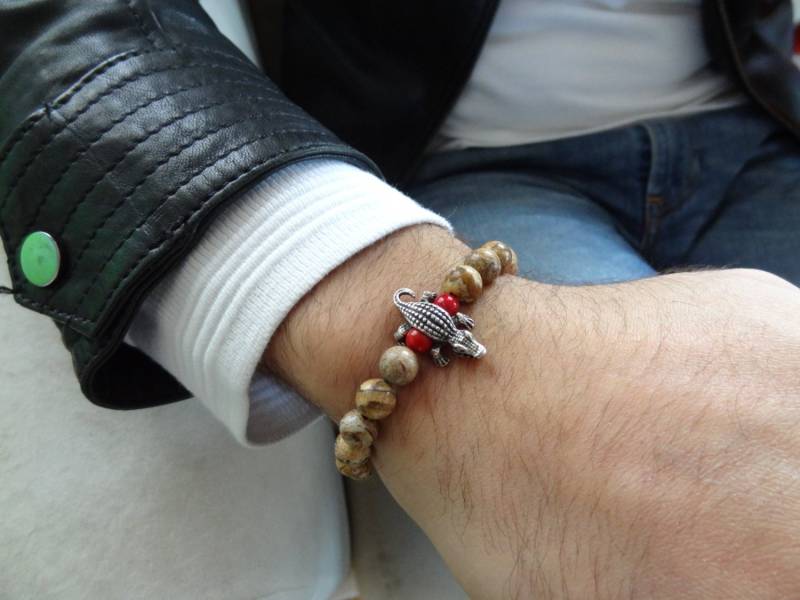 Bilder Jaspis Perlen Und Koralle Armband, Krokodil Heilsteine Natürliche Edelstein Schmuck, Fayher's Day Gifts von ClassyMen
