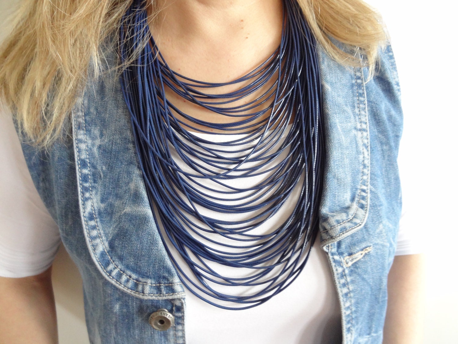 Multi Strang Halskette, Dunkelblaue Kordelkette, Statement Schmuck, Blau Leder Look Seil, String Bip Muttertag von ClassyMen