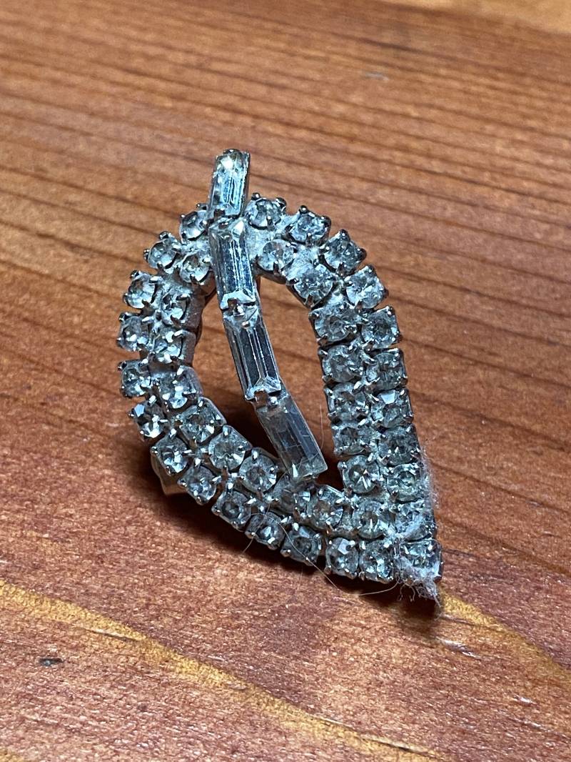 Vintage 60Er Jahre - Kleine Strass-Blattbrosche von ClassyRagsVintage