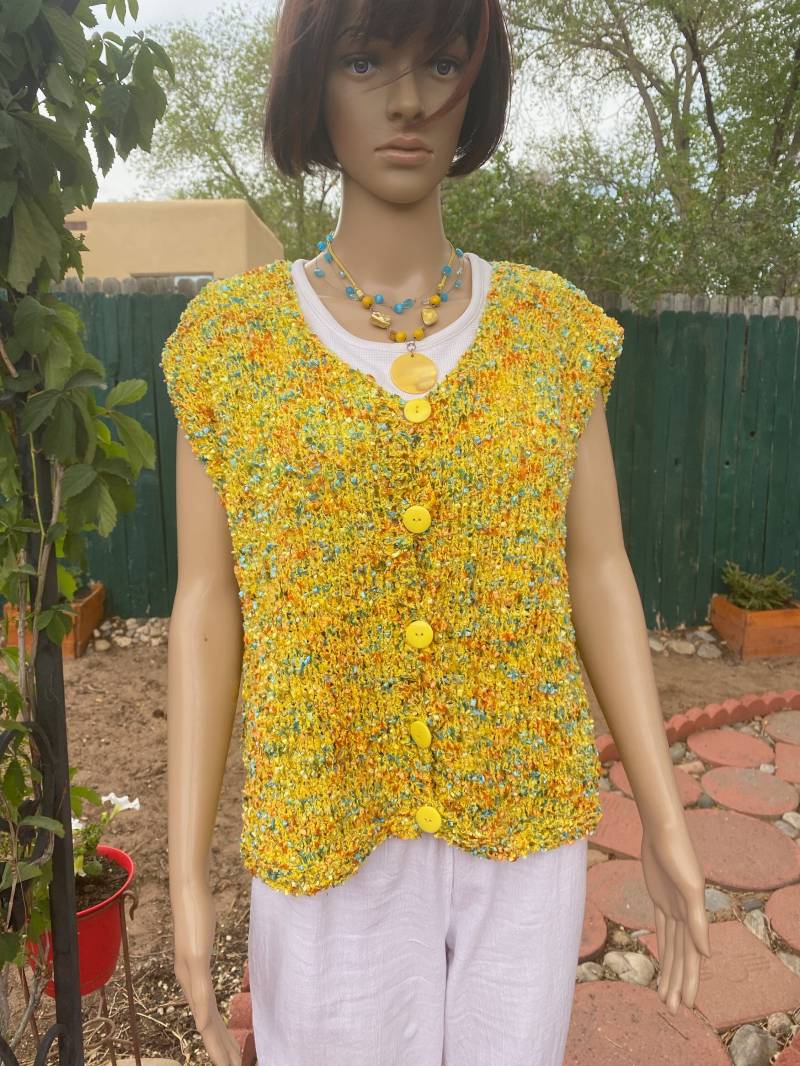 Vintage 90's Handgefertigte Strickweste Gelbe Baumwollschleife, Vorn Knöpfe | Lg von ClassyRagsVintage