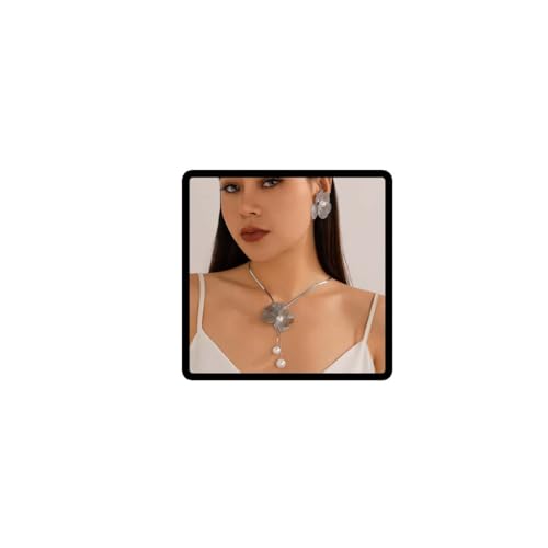 Clataly Metallisches Ginkgo-Blatt-Blüten-3D-Imitationsperlen-Perlen-Aufhänger-Verstellbares Halskette- und Ohrring-Set für Frauen (Silber) von Clataly