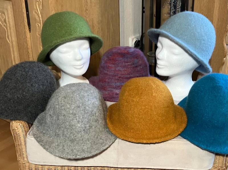 Trendiger Damen-Hut Aus Strickfilz Trendiger Damen-Hut Aus Strickfilz von ClaudiaCreArtiva