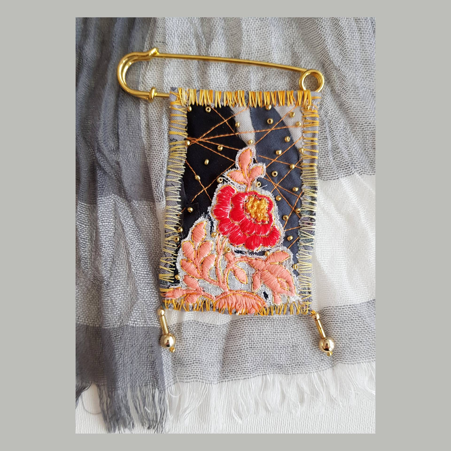 Old Lace 3 von ClaudiaJaeggiArt