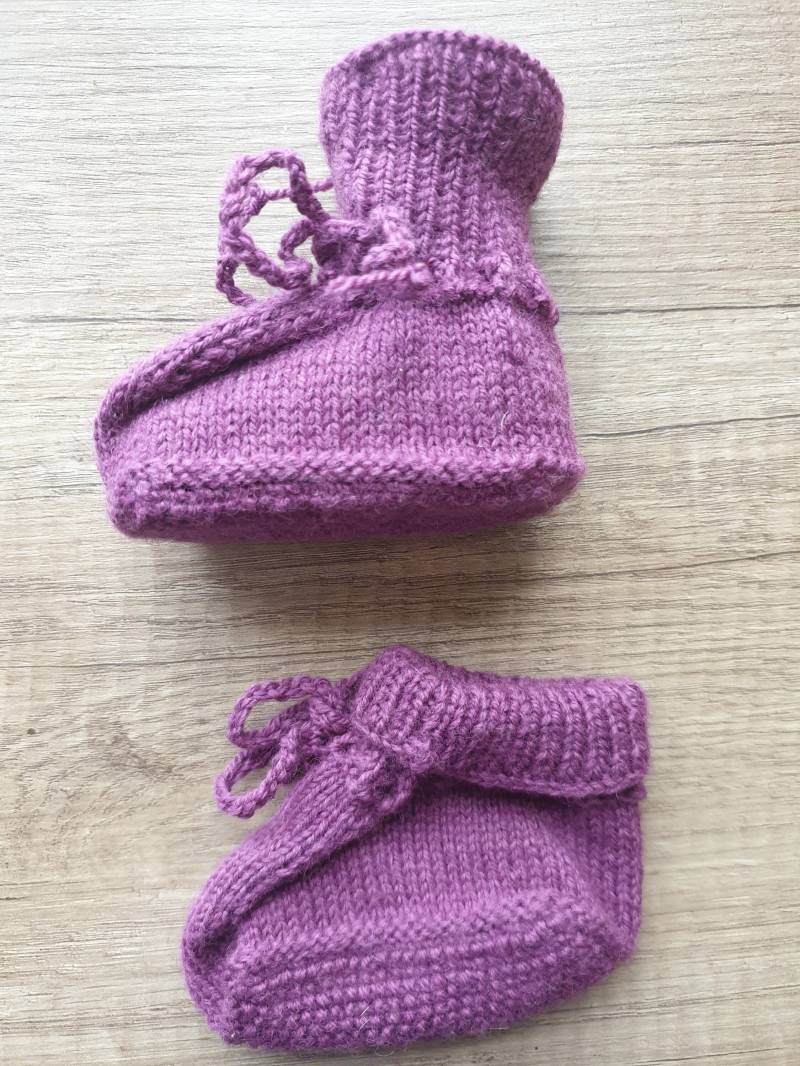 Handgestrickte Babyschuhe Lila Gr Ab 6 Monaten Handgestrickte Babyschuhe Lila Gr Ab 6 Monaten von ClaudisWollstube