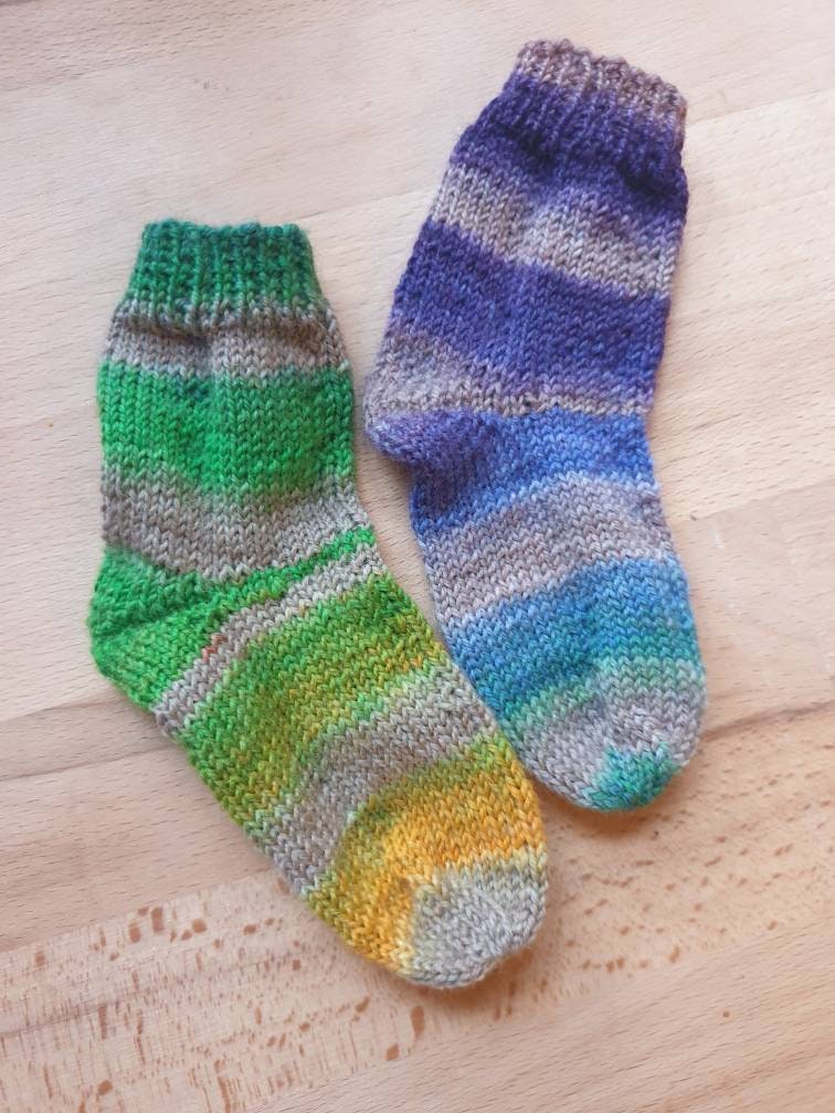 Handgestrickte Babysocken Bunt Lustig Ringelsocken Gestrickt Handgestrickte Babysocken Bunt Lustig Ringelsocken Gestrickt von ClaudisWollstube