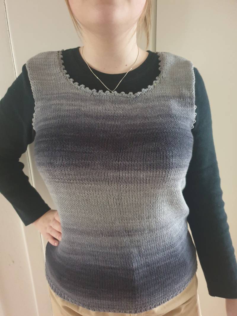 Handgestrickter Pullover Tunika Pullunder Tank Top Gr 40 Schwarz/Grau Farbverlauf Damen von ClaudisWollstube