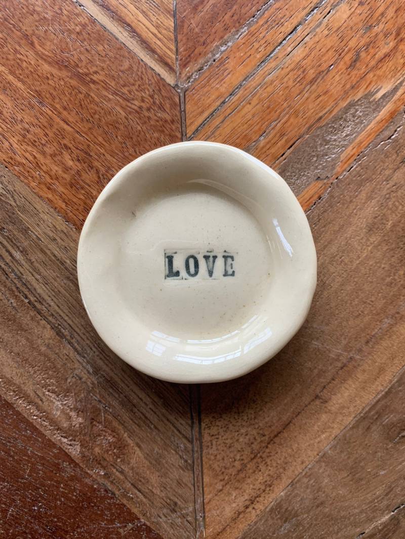 Liebe-Ring-Schale Liebe-Ring-Schale von ClayArtByLydia