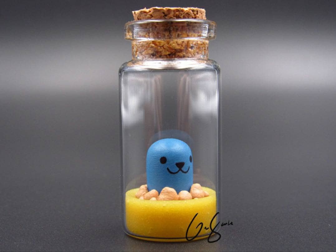 Papier Mario Whacka in Der Glasflasche, Polymer Clay Miniatur Figur Papier Mario Whacka in Der Glasflasche, Polymer Clay Miniatur Figur von ClayKeep