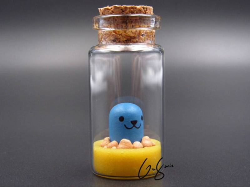 Papier Mario Whacka in Der Glasflasche, Polymer Clay Miniatur Figur Papier Mario Whacka in Der Glasflasche, Polymer Clay Miniatur Figur von ClayKeep