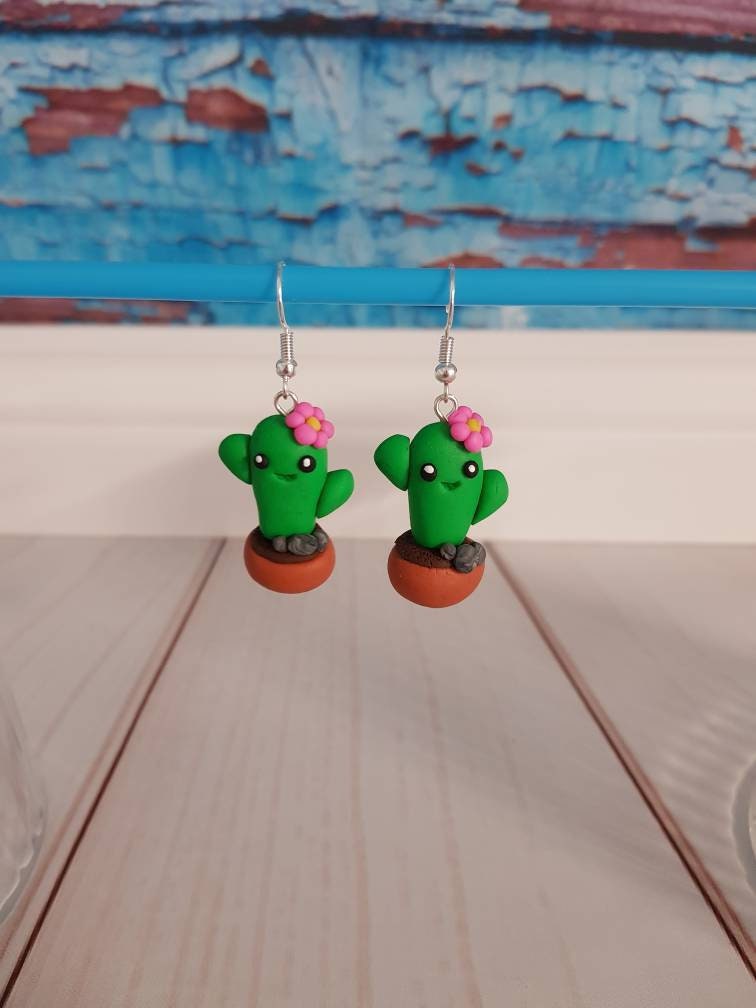 Kaktus Topfpflanze Ohrringe, Kawaii, Süße Polymer Clay Ohrringe Von Claydoh Co Kaktus Topfpflanze Ohrringe, Kawaii, Süße Polymer Clay Ohrringe Von Claydoh Co von ClaydohCo