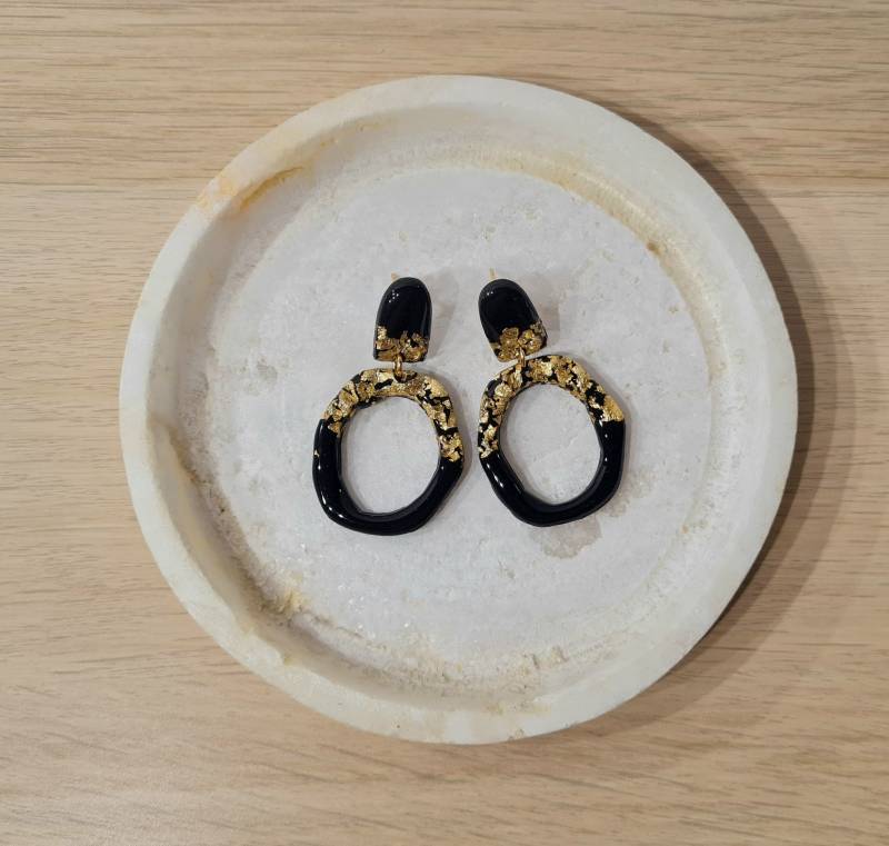 Handgemachte Ohrringe Aus Polymerton, Ohrhänger, Schwarz, Blattgold, 18K Gold, Geometrisch von ClaymentineArt