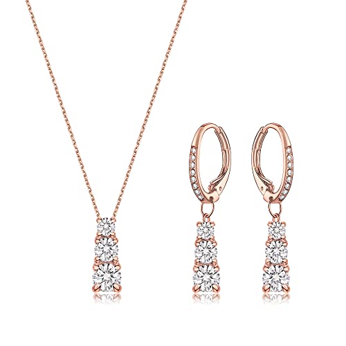 Clearine Strass Schmuck-Set für die Braut österreichischer Kristall Anhänger Halskette und Huggie-Creolen Set Klar Rosgold-Tone Clearine Strass Schmuck-Set für die Braut österreichischer Kristall Anhänger Halskette und Huggie-Creolen Set Klar Rosgold-Tone von Clearine