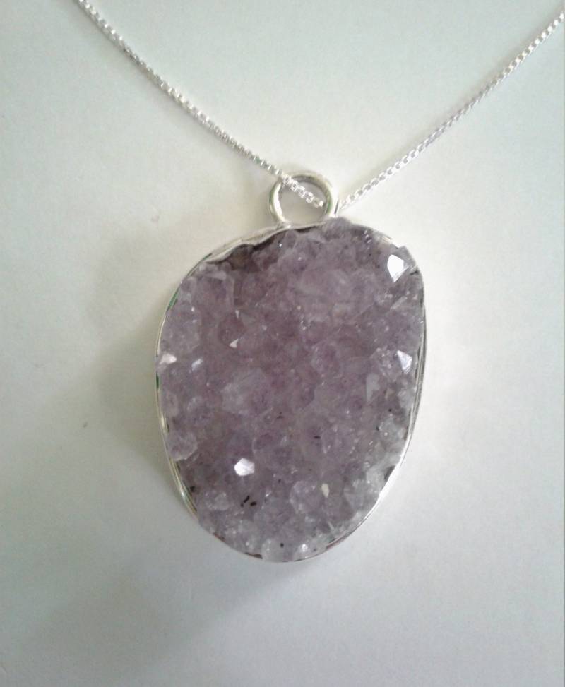 Roh Freiform-Amethyst Halskette Roh Freiform-Amethyst Halskette von CleavingAndWeaving