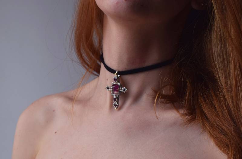 Ready To Ship - Wassermelone Turmalin & Granat Kreuz Anhänger Memento Mori Alternative Kruzifix Ready To Ship - Wassermelone Turmalin & Granat Kreuz Anhänger Memento Mori Alternative Kruzifix von CleliaSJewellery