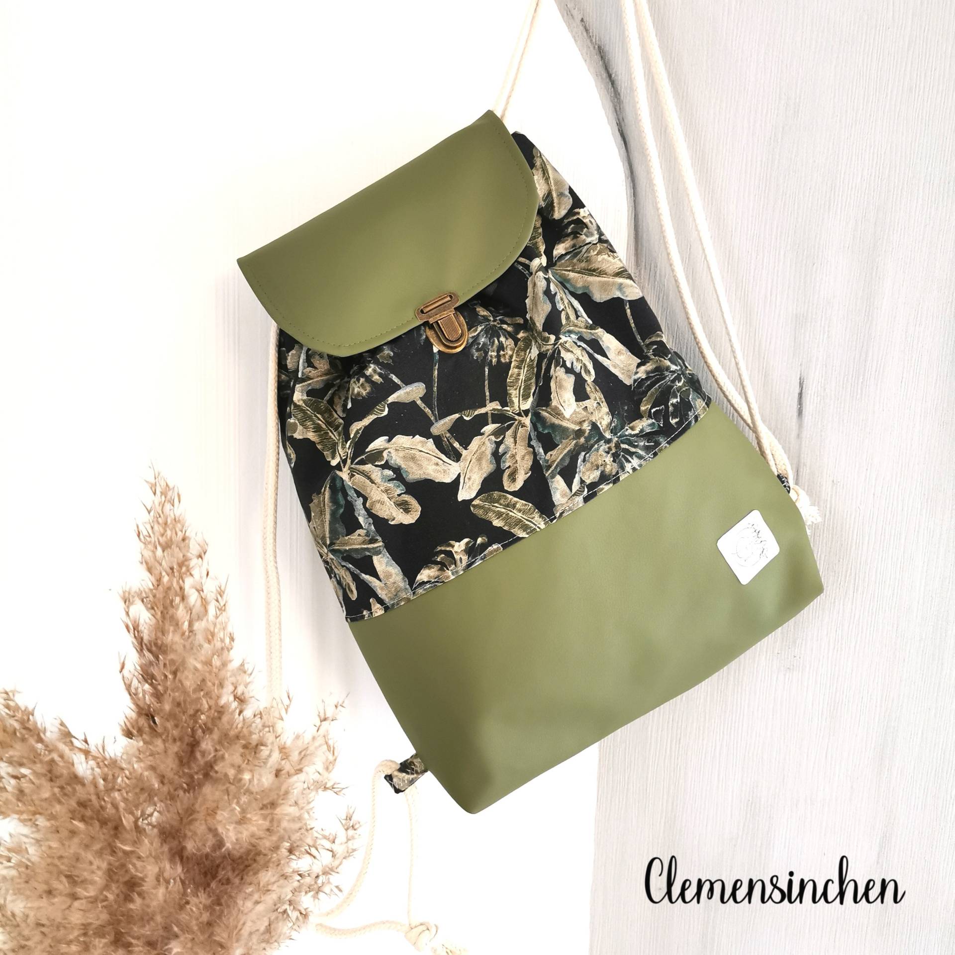 Damen Kinder Rucksack Stoffrucksack Sportbeutel Kitarucksack Beutel "Waldesdunkel" von Clemensinchen