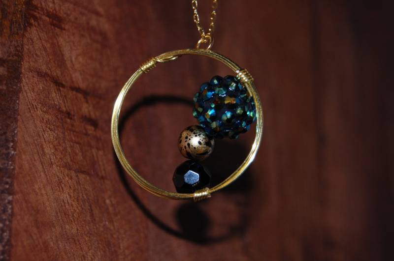 Golddraht Gewickelt Anhänger Halskette Mit Bunten Perlen Und 24 "Goldkette Golddraht Gewickelt Anhänger Halskette Mit Bunten Perlen Und 24 "Goldkette von ClementineAdornments