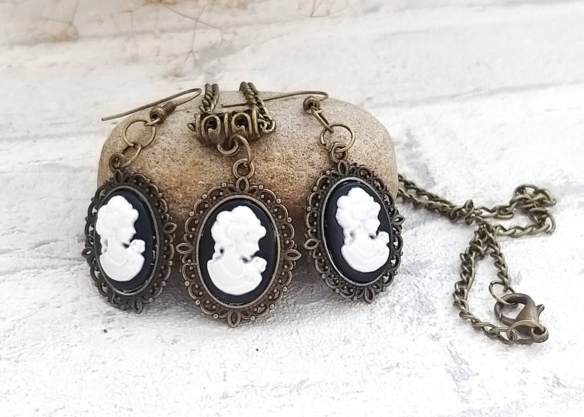 Kamee Schmuck Ohrring Anhänger Vintage Viktorianisch Antik Alter Art Deco Retro von Cleopatravintage