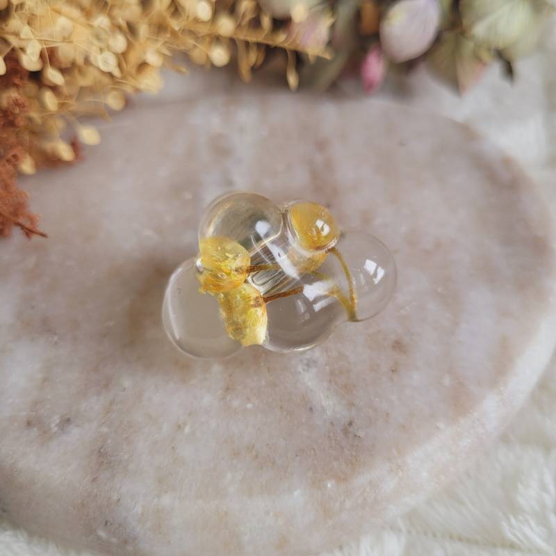 Maiglöckchen-Blumenwolken-Anstecker. Anstecknadeln Mit Getrockneten Blumen. Brosche Aus Blumennadel. Wolkenbrosche Kunstharz von CleopheaResinea